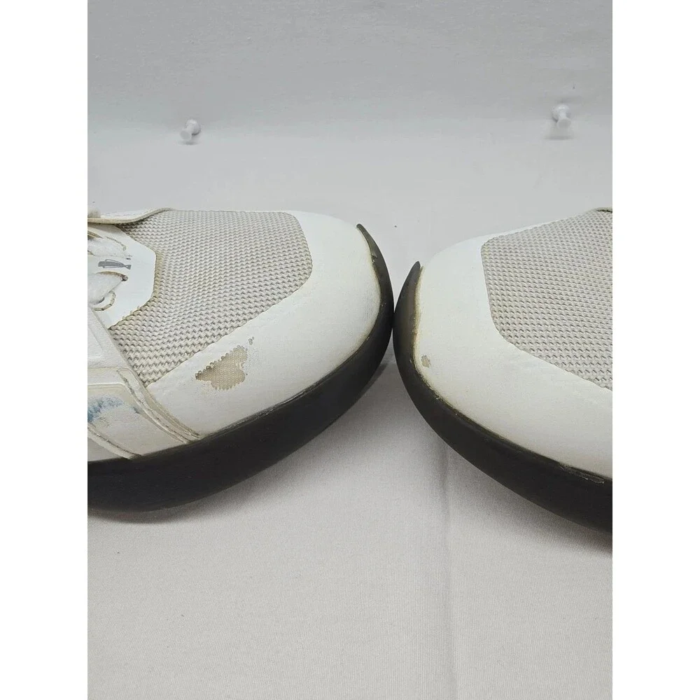 ON The Roger Clubhouse Pro Athletics Shoes Youth size 7